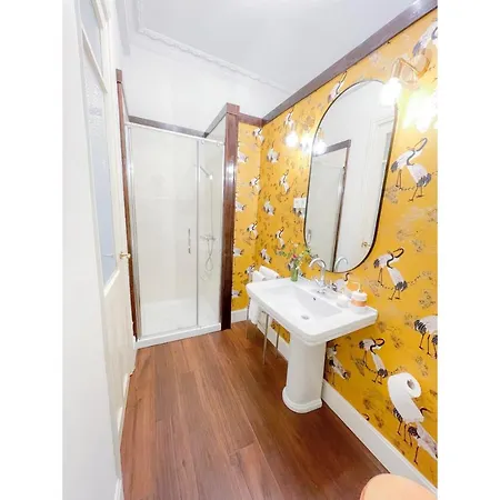 1901 - Impresionante Piso De Diseno En Edificio Emblematico * Gijón
